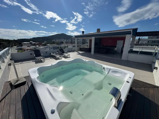 Cobertura Duplex com Vista para o Mar
