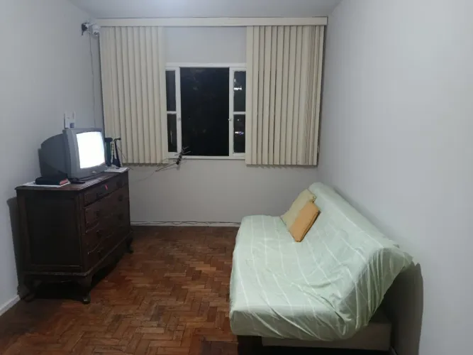 VENDE-SE APTO. 1 QTO. RUA 7 VITÓRIA-ES
