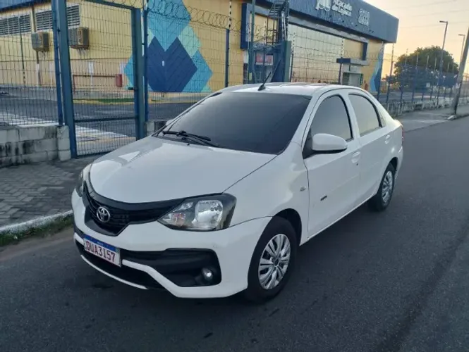 Toyota Etios X Sedan 1.5 Flex 16V 4P Mec. 2020