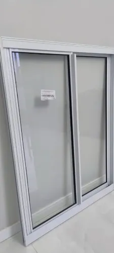 Janela de Alumínio Branco 2 Folhas (0,80 x 1,07 ) -Várias UND