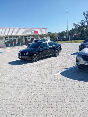 Volkswagen Polo Sedan 1.6 MI 101cv 8V 4P 2005