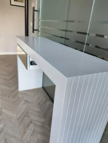 Mesa Console de Entrada em Madeira Maciça - Elegância para Recepção e Escritório