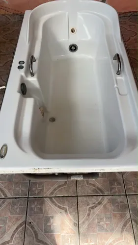 Banheira de hidromassagem jacuza seminova