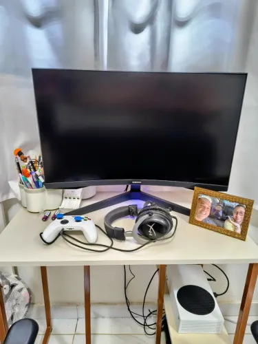 xbox series s 512gb  e Monitor Gamer Samsung Odyssey G5, 27, Qhd, 165hz