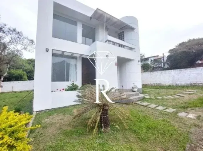 Casa 2 quartos no bairro Santinho - Florianópolis