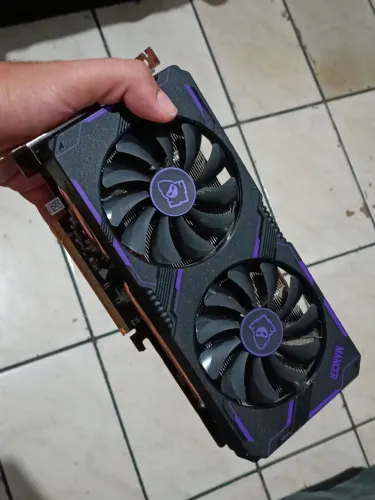 Placa de vídeo AMD RX 5700 XT