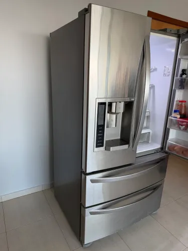 Geladeira L G inox agua e gelo