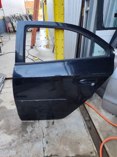 Porta traseira esquerda Onix Prisma 2013 a 2019