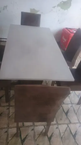 Mesa de sala de jantar