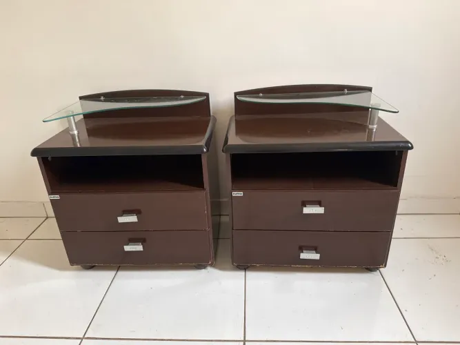 Mesa de cabeceira