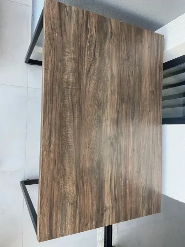 MESA ESTUDO ESTILO INDUSTRIAL 1,30 x 55cm x 90 cm - USADA