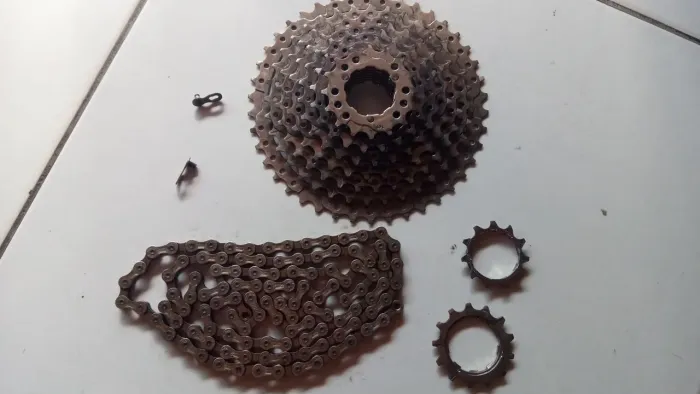 Cassete e corrente MTB 9 velocidades 