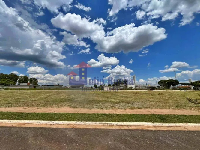 ÓTIMO LOTE CONDOMINIO BOULEVARD RESIDENCE