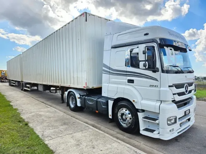 Mb Axor 2041 4x2 Ano 19 Teto Alto Aut + Bitrem Baú 7 Eixos facchini 30 mts ano 14 com pneu