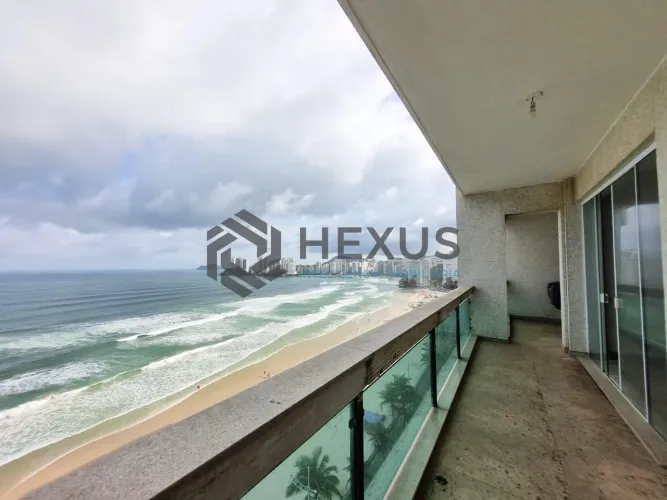 Apartamento frente mar com varanda vista mar e lazer na Praia das Pitangueiras, Guaruja