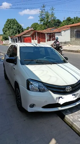 Toyota Etios XS 1.5 Flex 16V 5P Mec. 2014