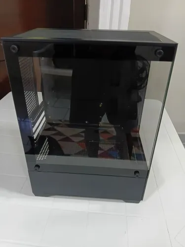 Gabinete aquário.