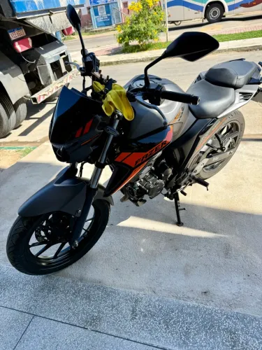 Vendo Fz25 2025