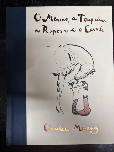 Livro capa dura O menino, a Toupeira, a Raposa e o Cavalo