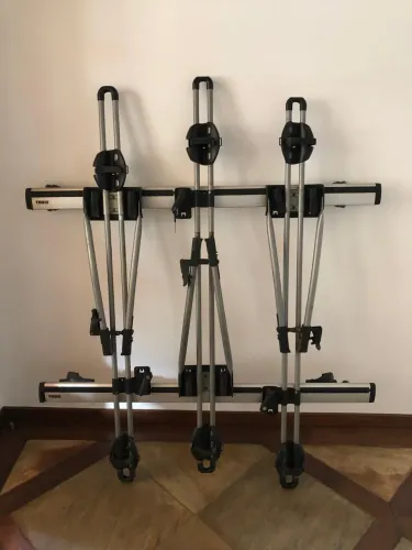 Rack de teto Thule para 3 bikes