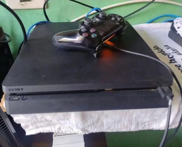 Playstation 4 Slim