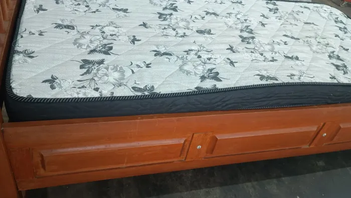 Cama solteiro madeira maciça