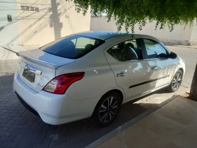 Nissan Versa SL 1.6 16V Flexstart 4P Aut. 2018