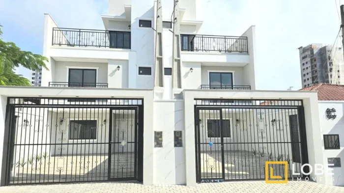 Casa nova com 3 suítes e piscina à venda na cidade de Penha em SC