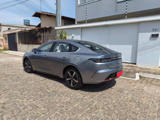BYD King GL 1.5 16V Híbrido Aut. 2025