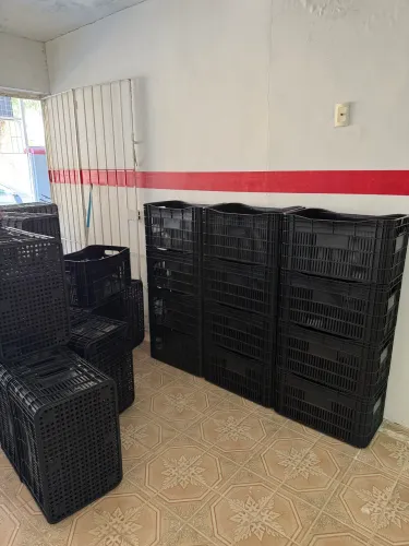 Caixa Plástica Empilhavel