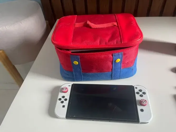 Nintendo Switch OLED Desbloqueado + Acessórios