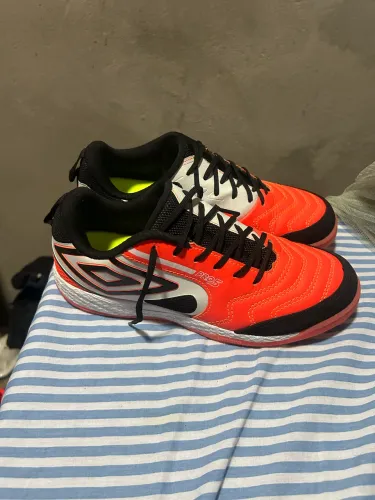 VENDO TÊNIS PRO 5 BUMP NOVO TAM. 39