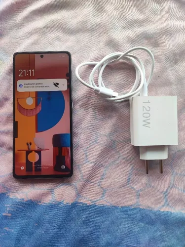 Redmi 11t Pro 256 GB 12 de Ram câmera 108 MP impecável bateria dura o dia todo carregador