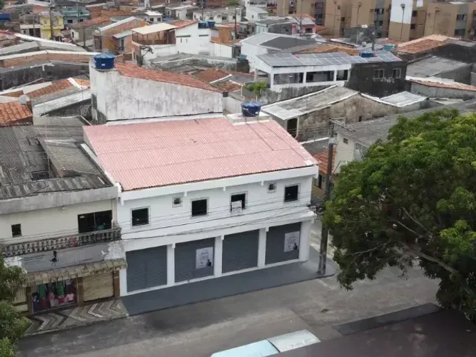 Apartamento nos altos na Rua da Mata