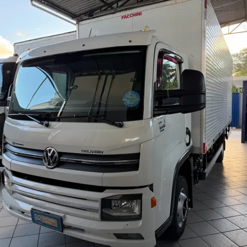 Volkswagen 9.170 2020 Automático Baú 6,20m