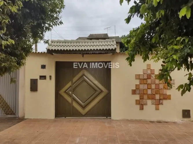Sobrado com 4 quartos sendo 1 suíte