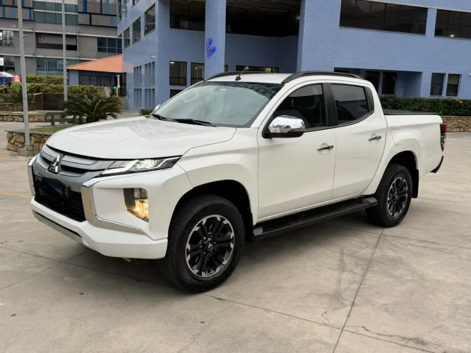 Mitsubishi L200 Triton Sport HPE 2.4 CD Diesel Aut. 2024