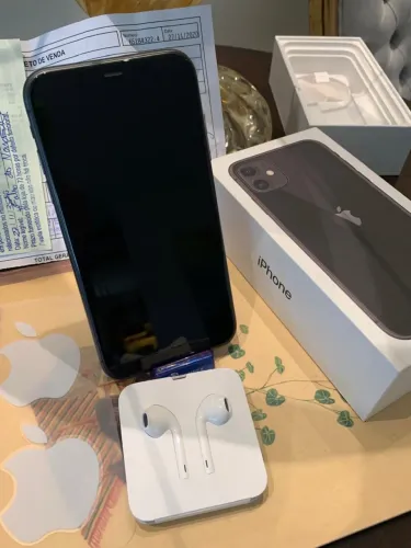 iPhone 11 Preto 64 GB - único dono 