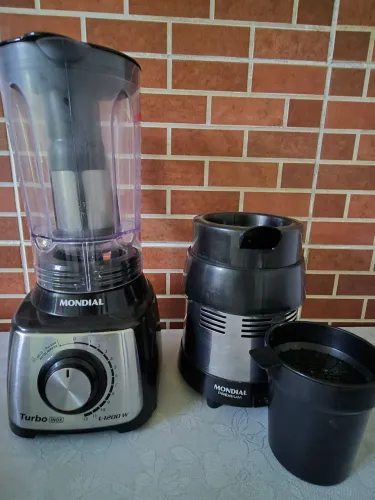 Liquidificador inox turbo.