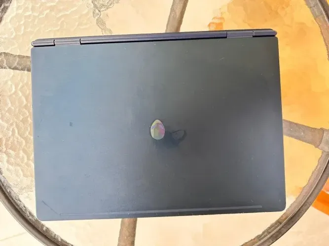 Notebook Gamer Alienware 16 Aurora (Core7 + 32GB RAM + RTX4050 + 1TBssd)