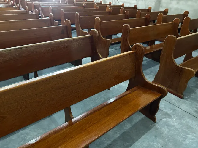 Banco de Madeira para Igreja