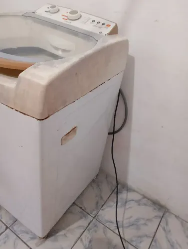 Vende-se uma máquina de lavar 8 kg Brastemp