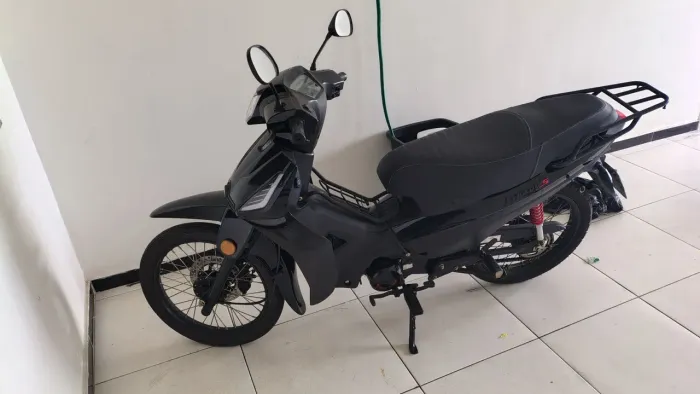 Vendo phoenix 2025 zerada 
