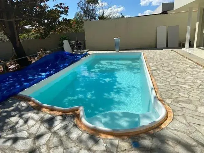 Piscina de fibra 9,15 x 3,80 com hidromassagem