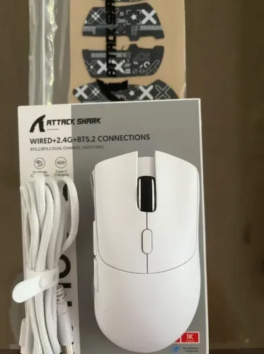 Mouse ATTACK SHARK R1, CONEXÃO TRIPLA (APENAS BRANCO)