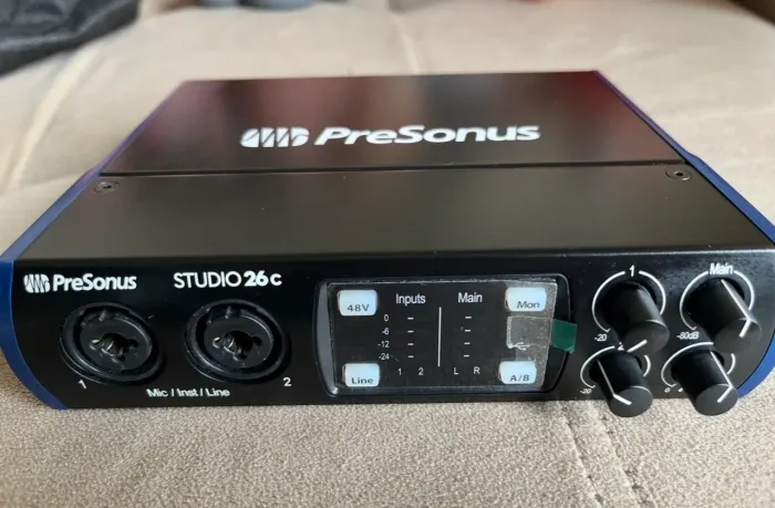 Interface PreSonus Studio 26c - Completa (Caixa e Cabo)