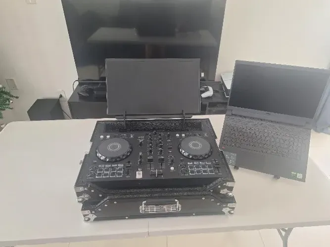 Controladora DJ Pioneer DDJ-FLX4 + Hard Case, seminova