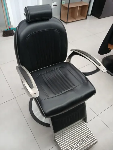 Cadeira para Barbeiro em excelente conservação e pronta para uso!