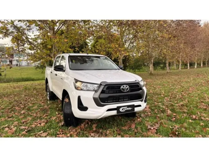 Toyota Hilux CD 4X4 2.8 Diesel Mec. 2025