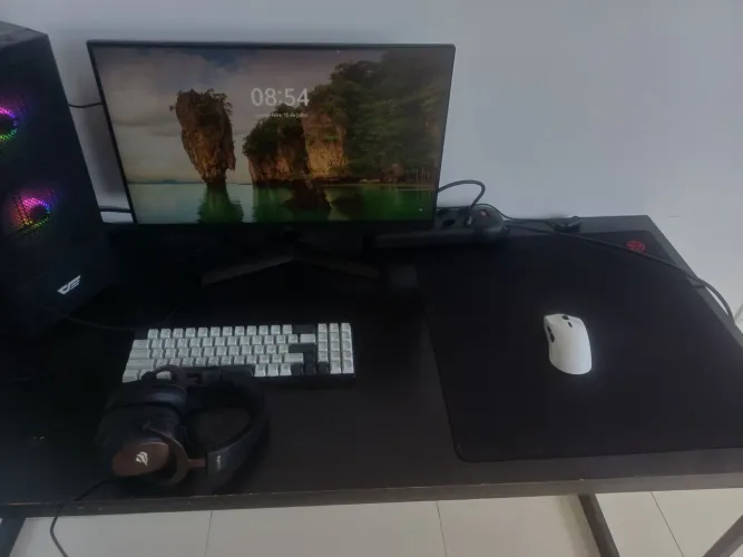 Monitor Gamer LG ULTRAGEAR 144HZ PAINEL IPS, 1ms, 24 polegadas